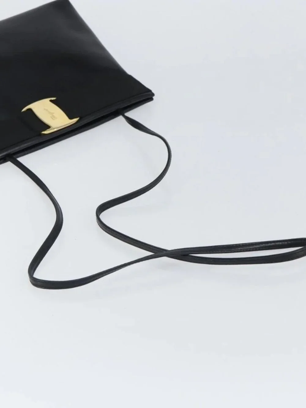 Salvatore Ferragamo Vala Shoulder Bag Leather Black Gold Auth 162154
